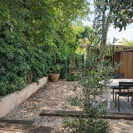Small Nearbeach House לה לק